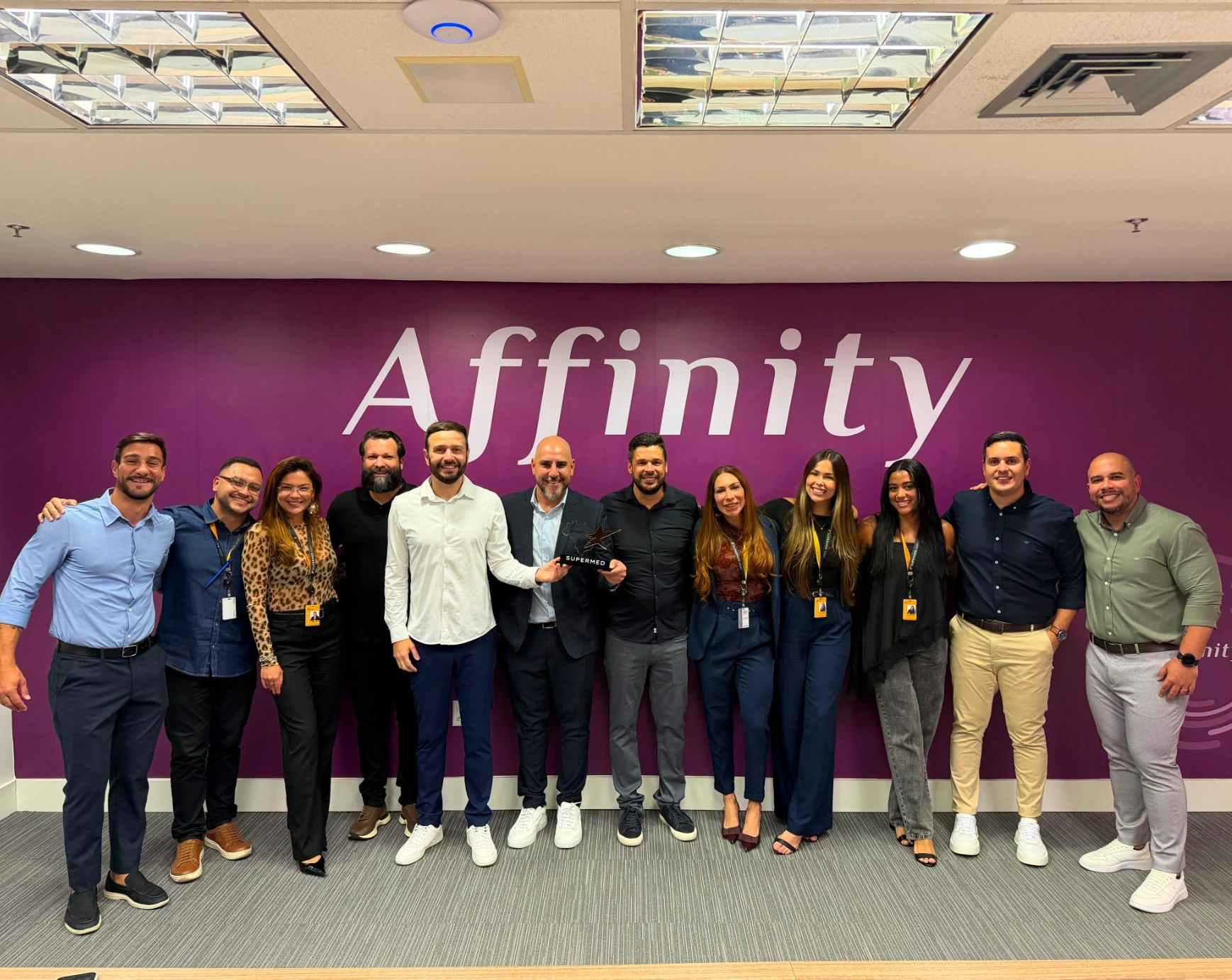Profissional da Affinity em uma apresentação
